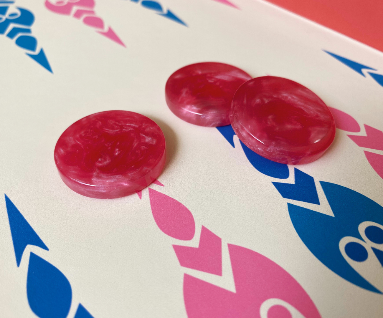 15 Happy Pink Checkers Set